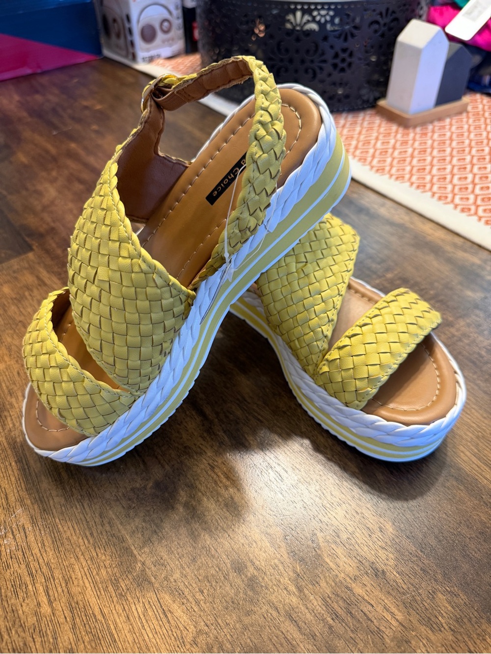 Good Choice Gallante Mustard (Yellow) Woven Platform Sandals NIB Women’s 7